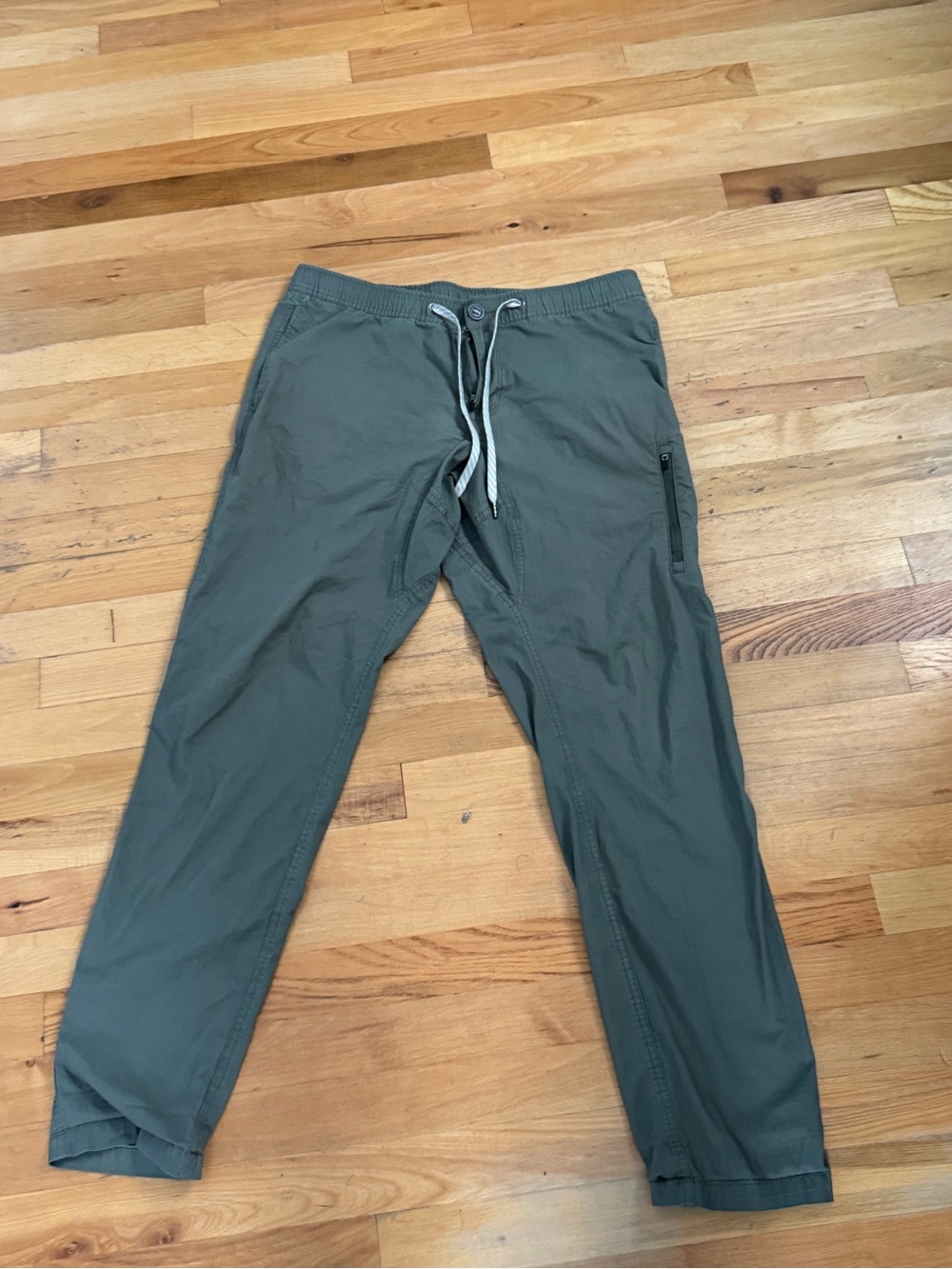 Vuori Olive Green Drawcord Ripstop Pants Size Large